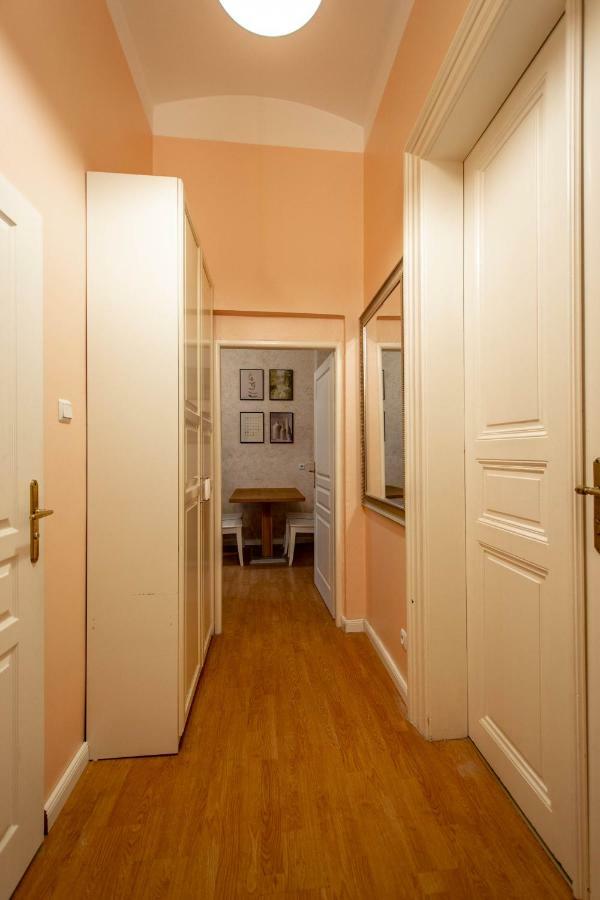 Apartment Rose Ruterra Prag
